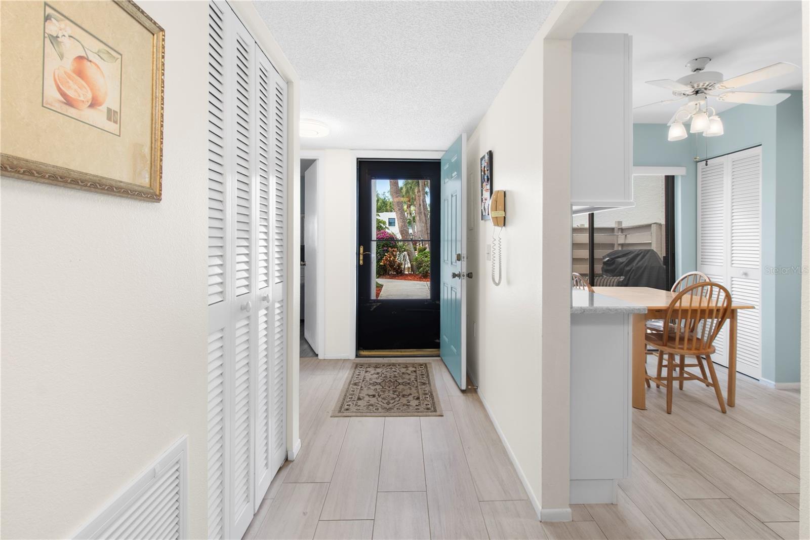 220 Lakewood Drive, FL
