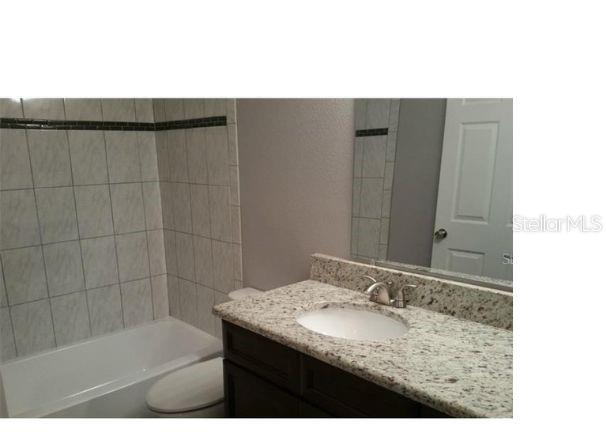 445 Fountainhead Circle, FL