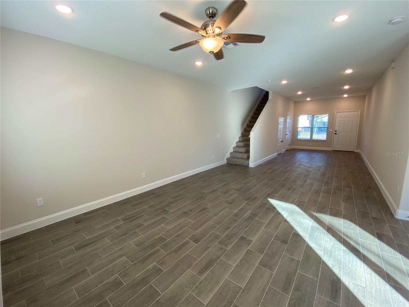 732 Lee Avenue, FL