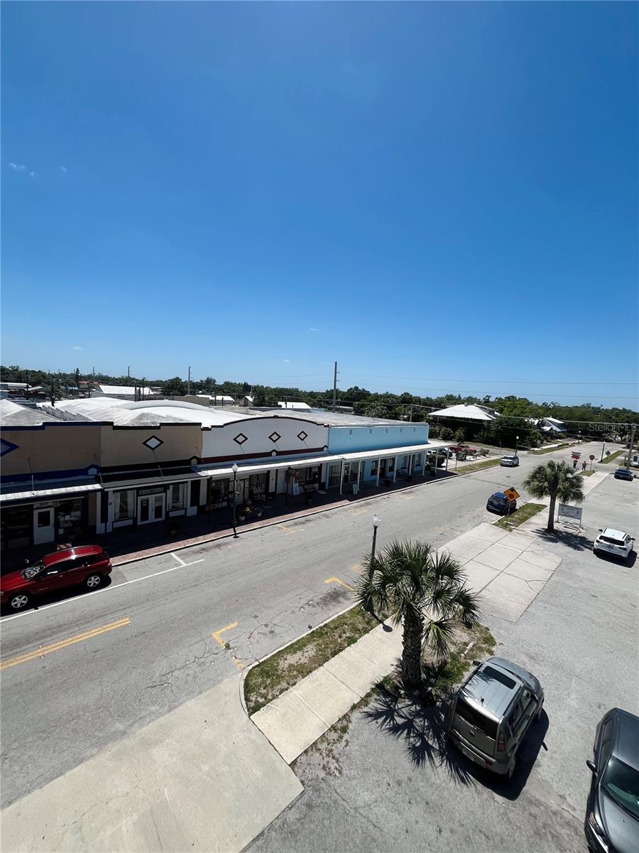 215 Oak Street, FL