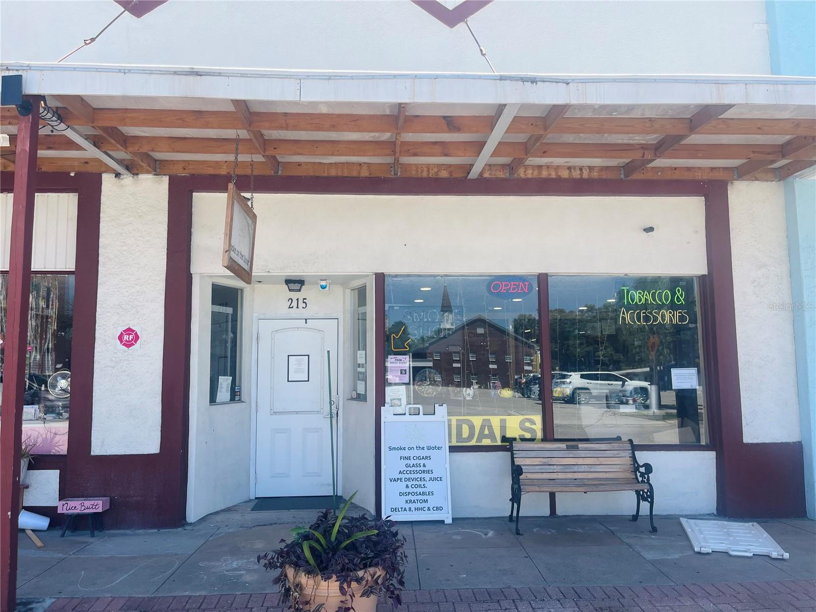 215 Oak Street, FL