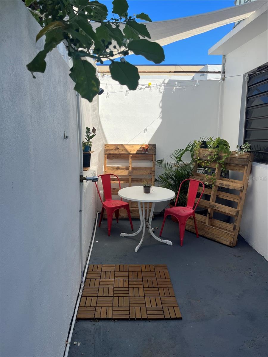 205 Las Flores Street, PR