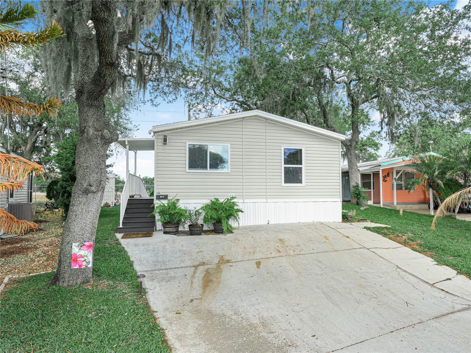 24 Silversides Street, FL