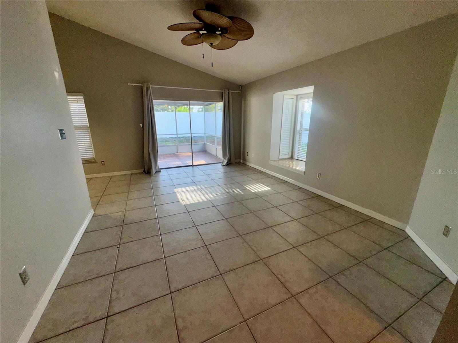2784 Whisper Lakes Club Circle, FL