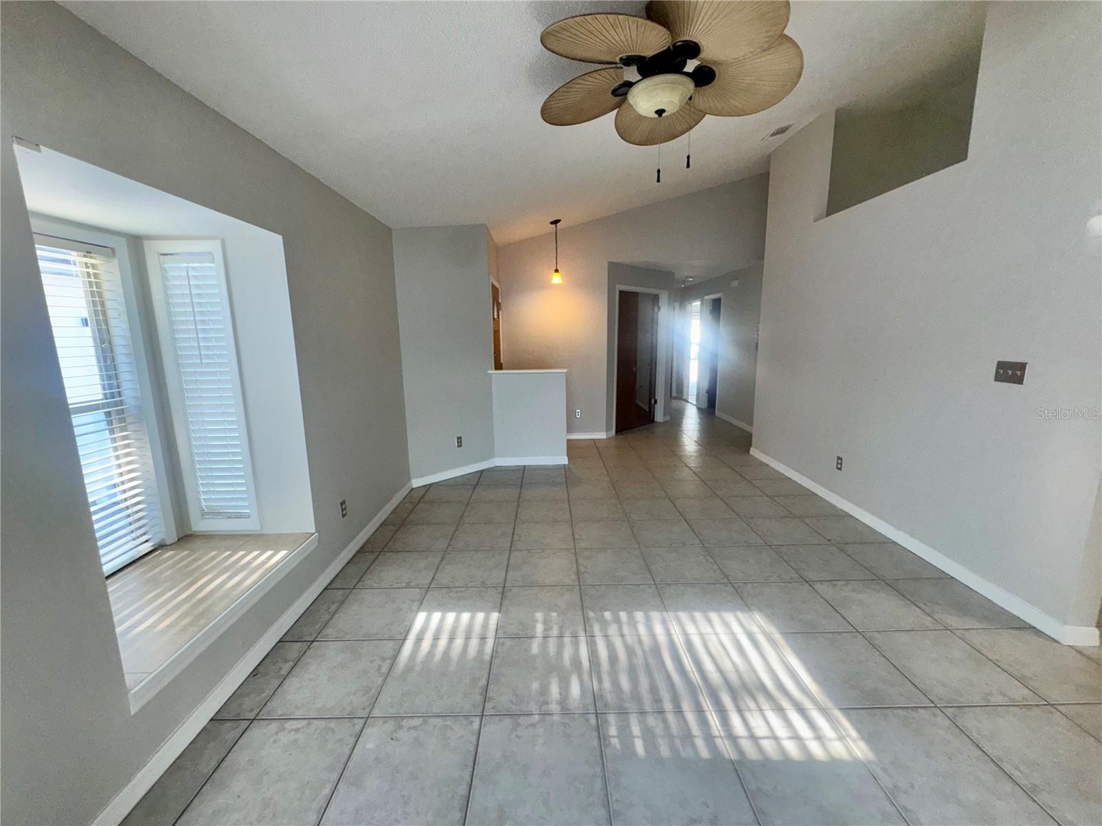 2784 Whisper Lakes Club Circle, FL
