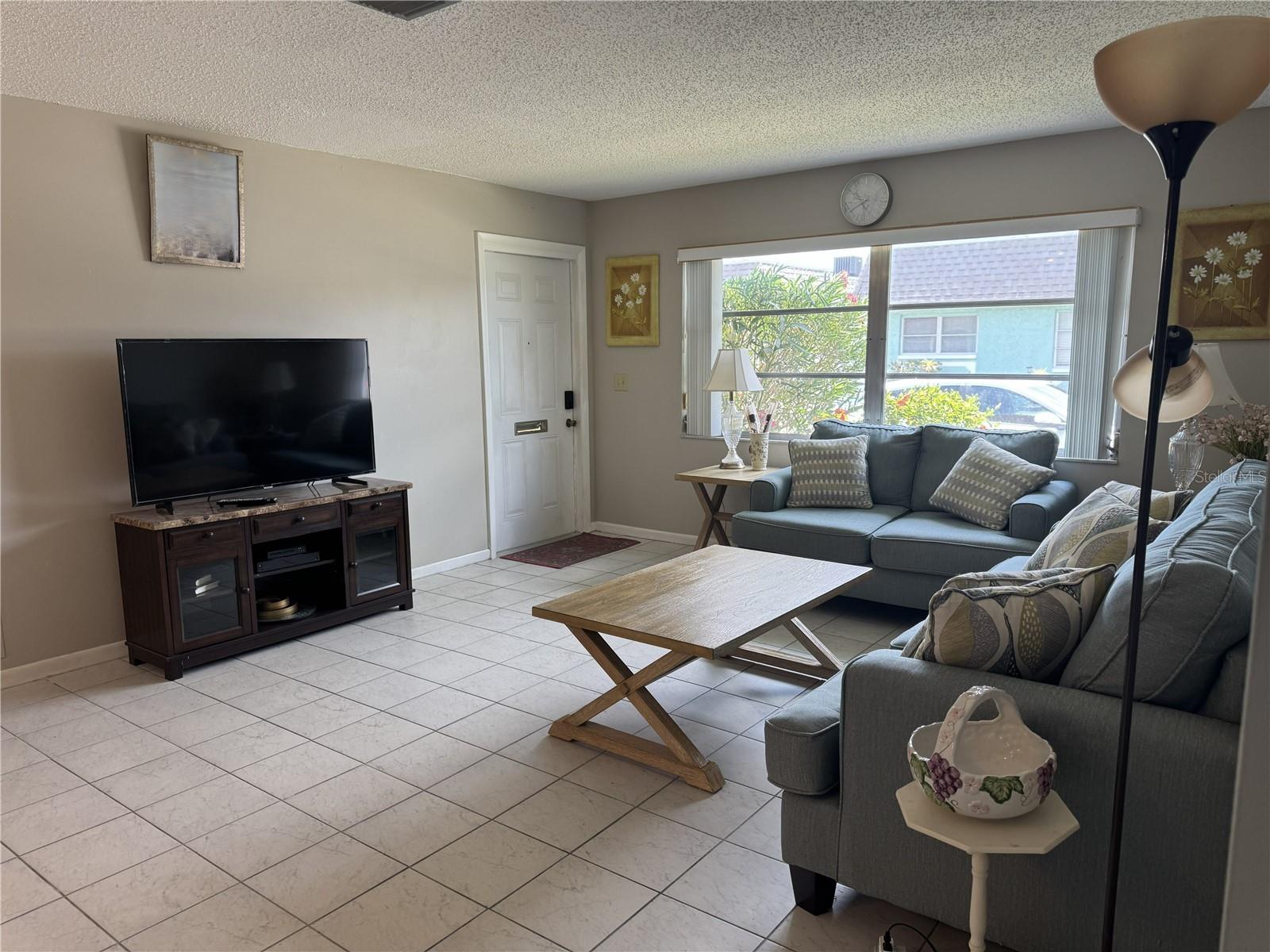 7007 Versailles, FL