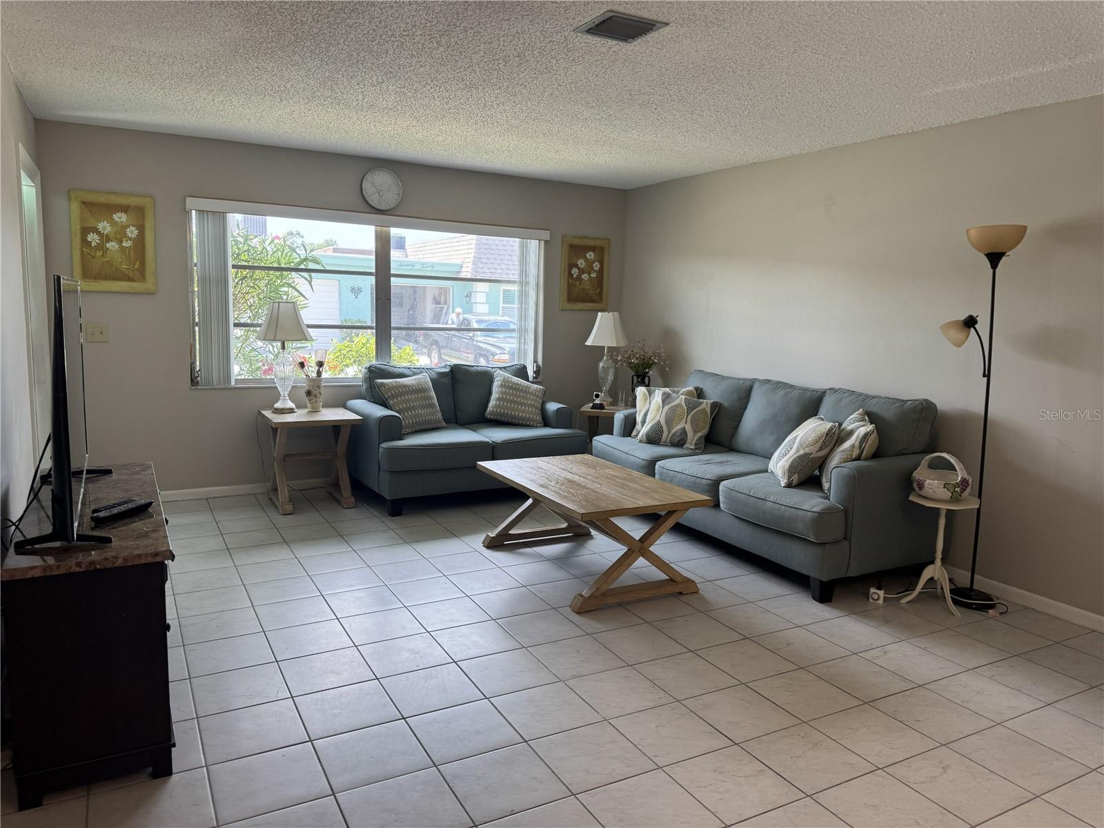 7007 Versailles, FL