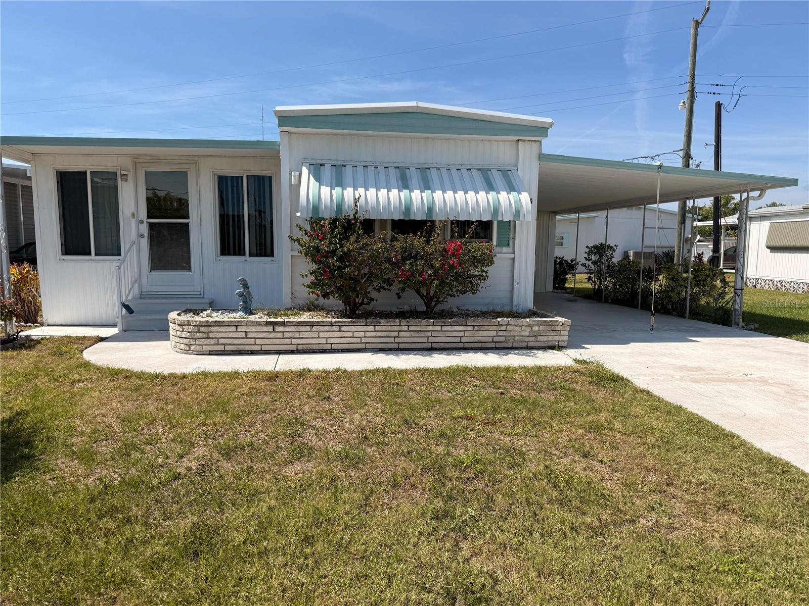 315 Peace Manor, FL