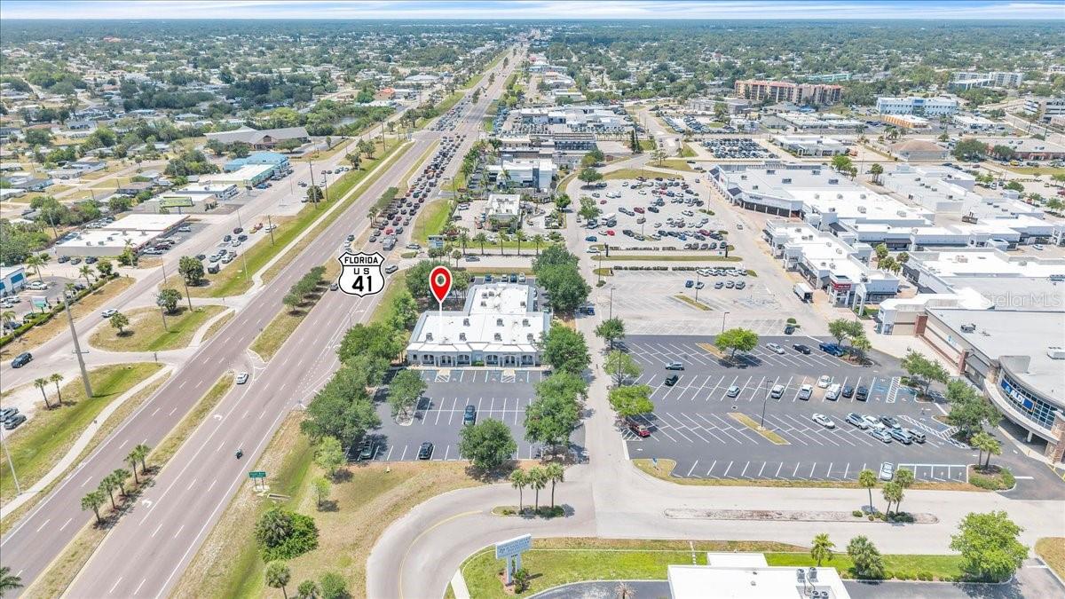 3300 Tamiami Trail, FL