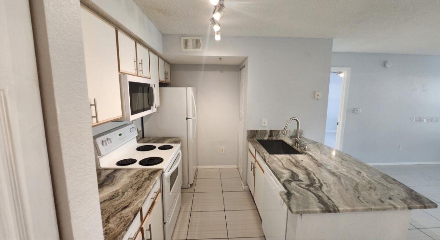 2207 Antigua Place, FL