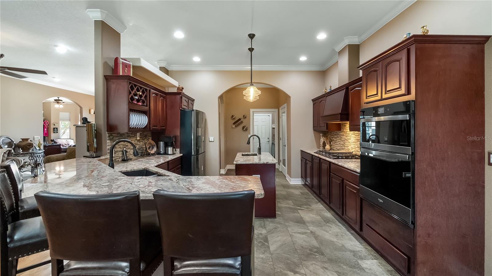 21328 Marsh View Court, FL
