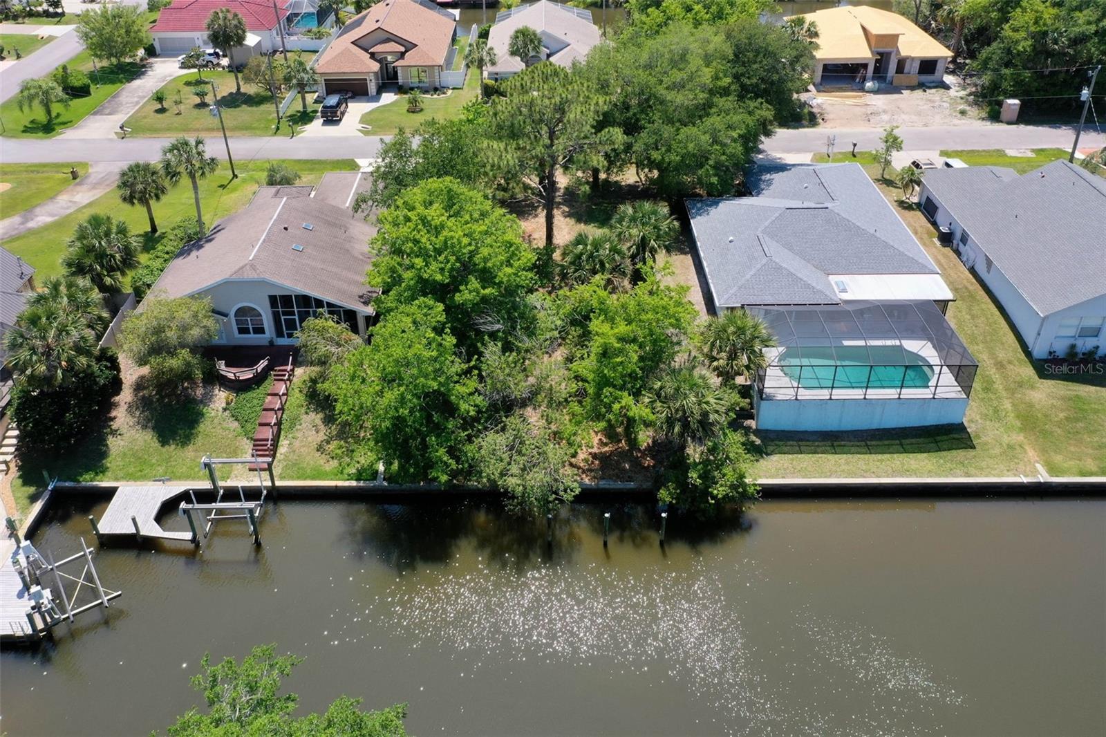 6 Corona Court, FL