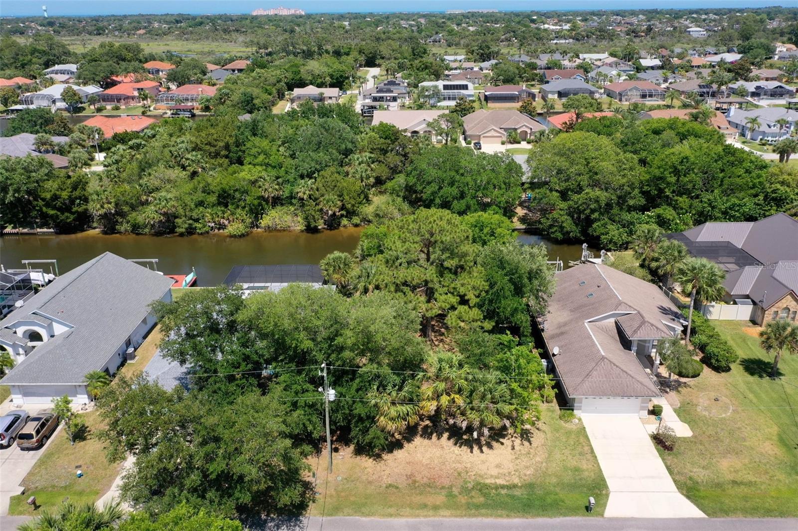 6 Corona Court, FL