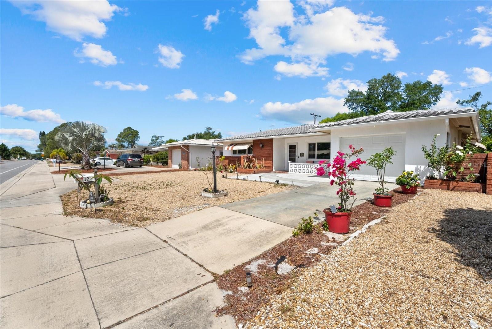 2124 Greenbriar Boulevard, FL