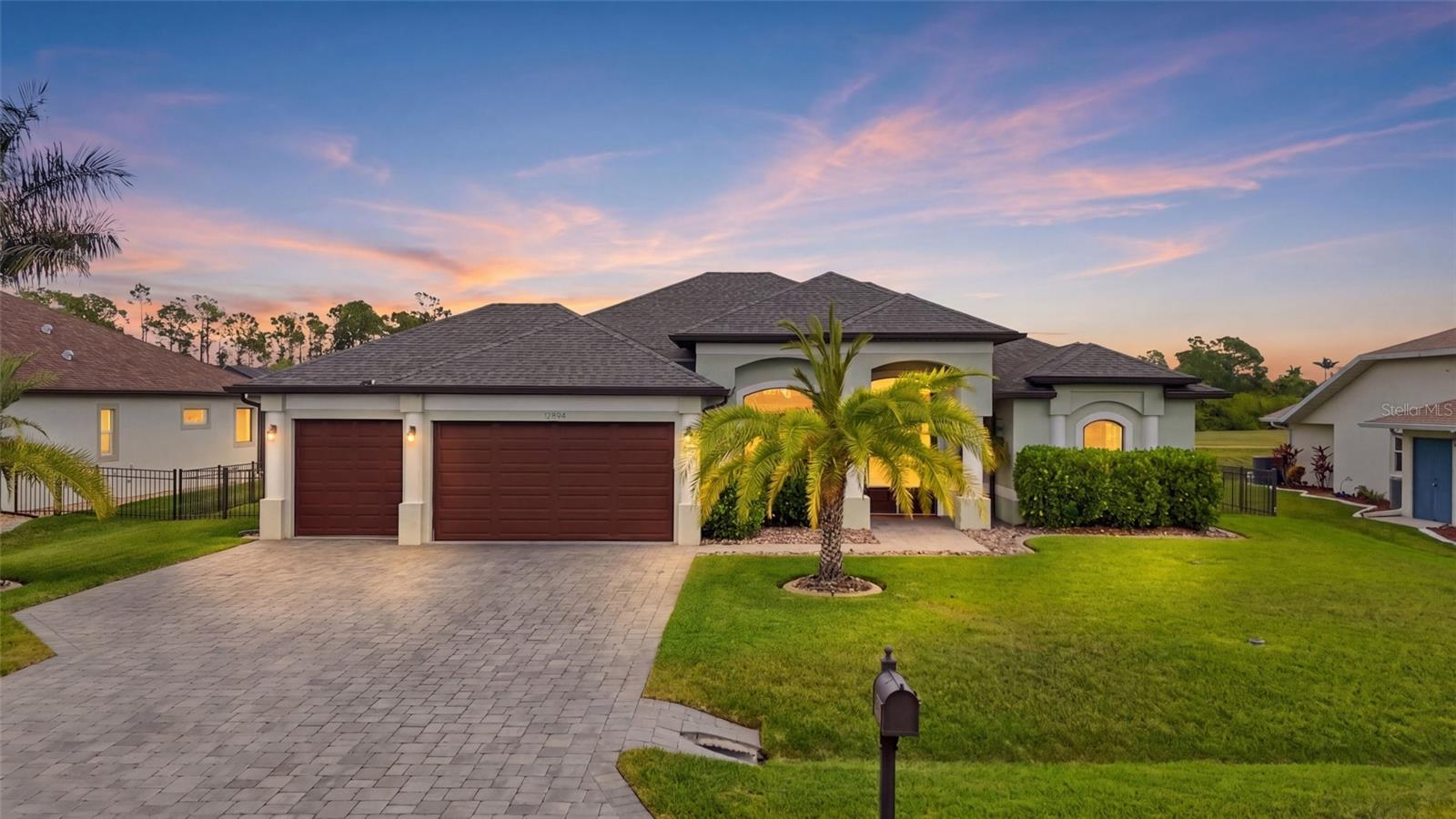 12894 Pembroke Circle, FL