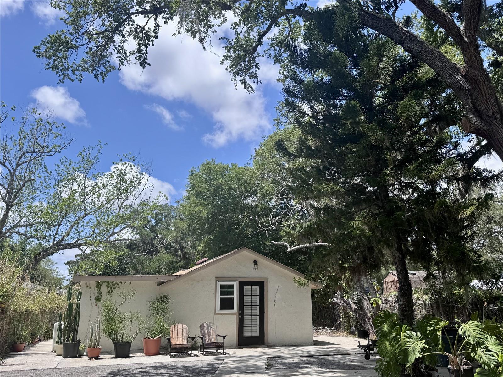 PINECREST, 34208
