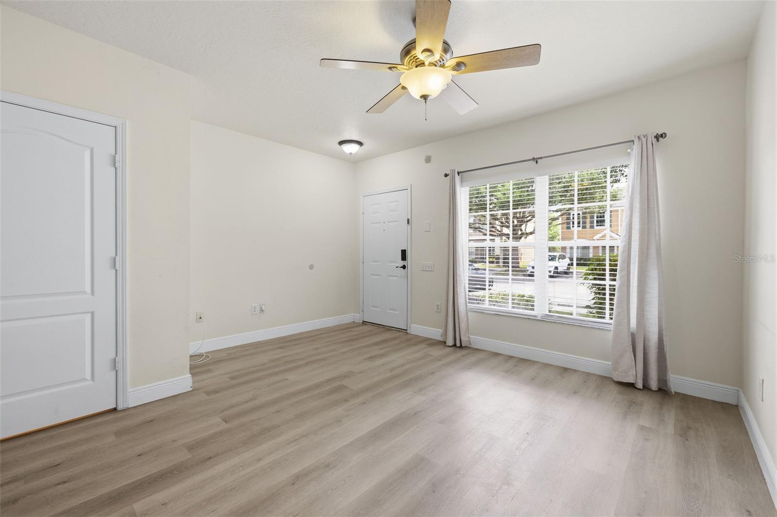 1141 Kennewick Court, FL