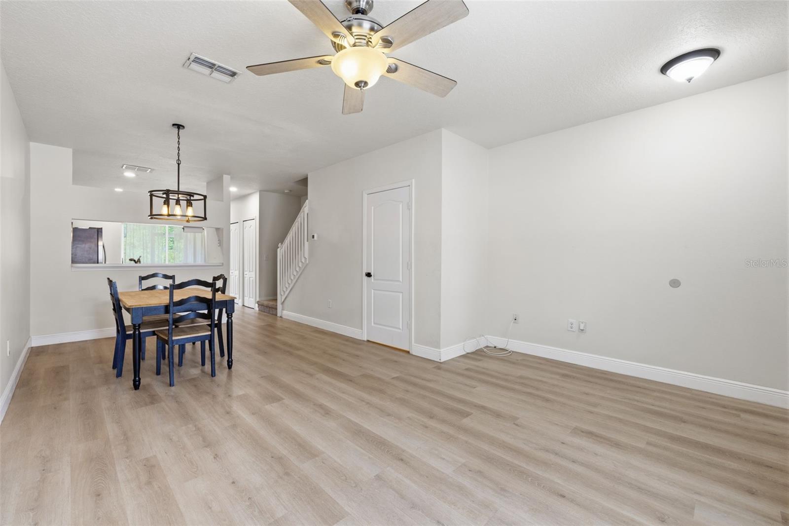 1141 Kennewick Court, FL