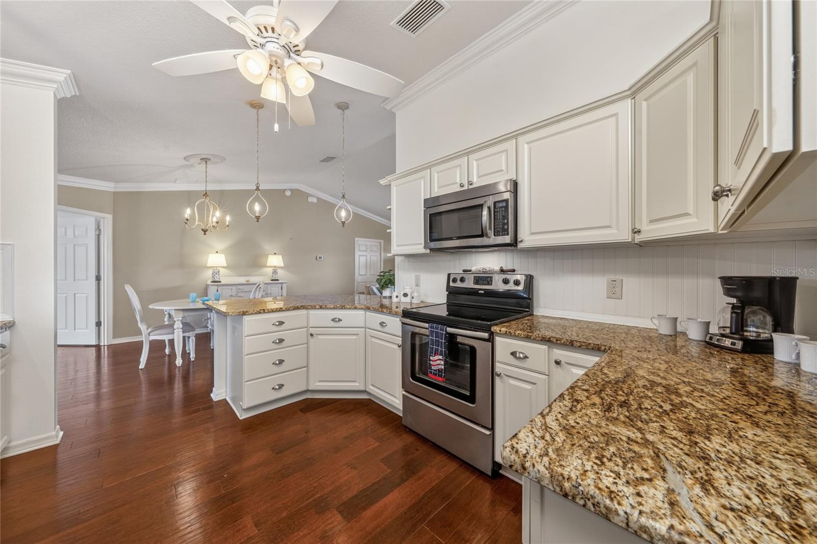 854 Fenwick Loop, FL