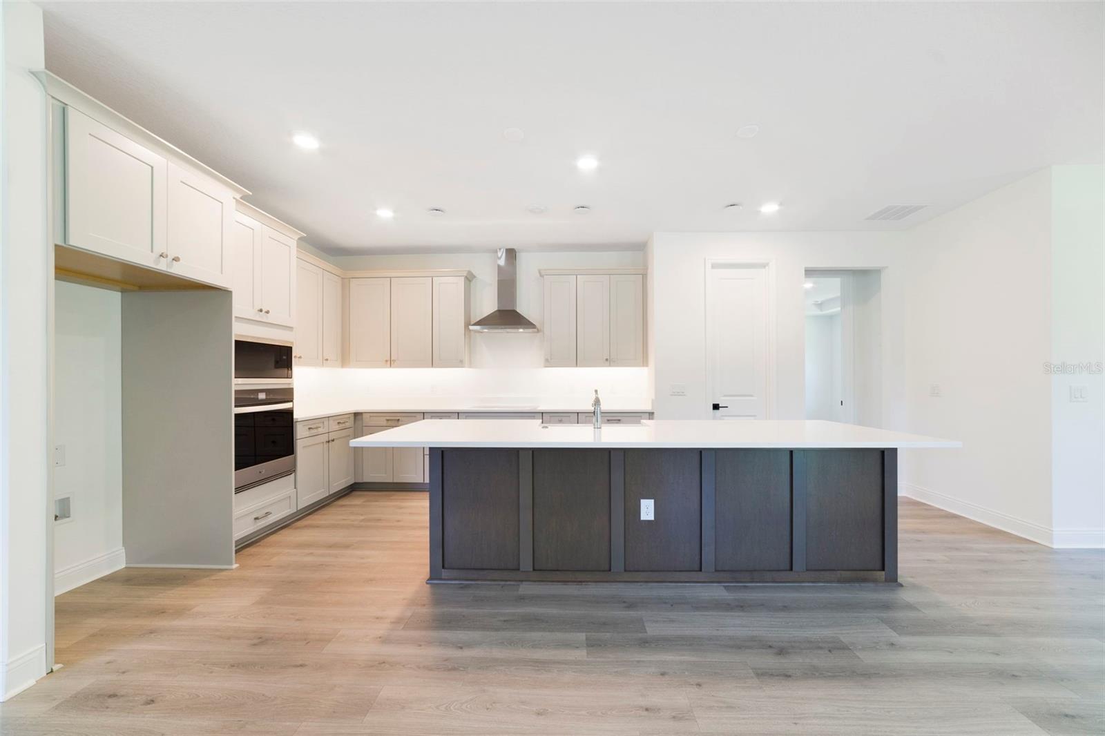 5260 Sparrow Tree Point, FL