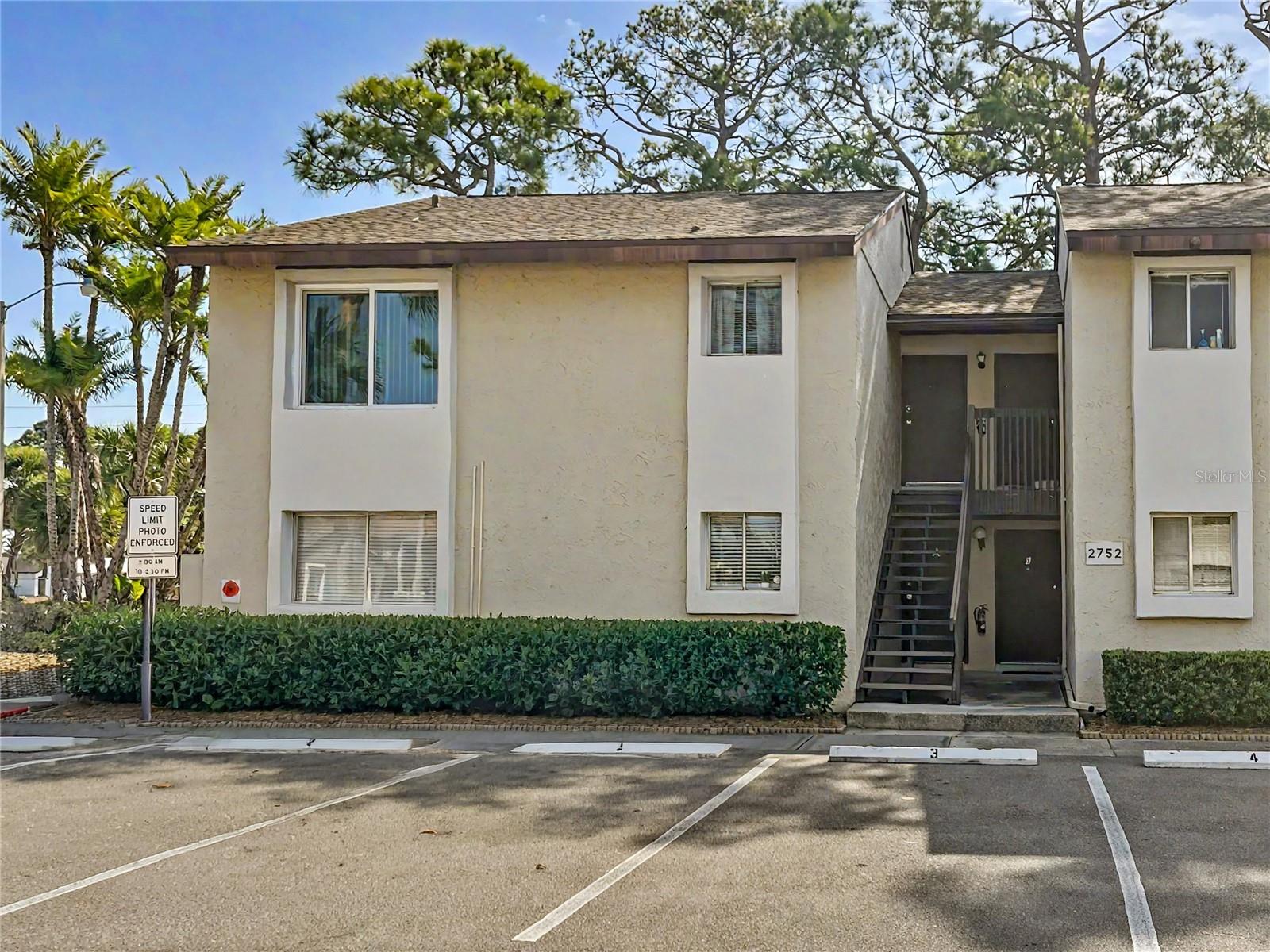 2752 Hidden Lake Boulevard, FL