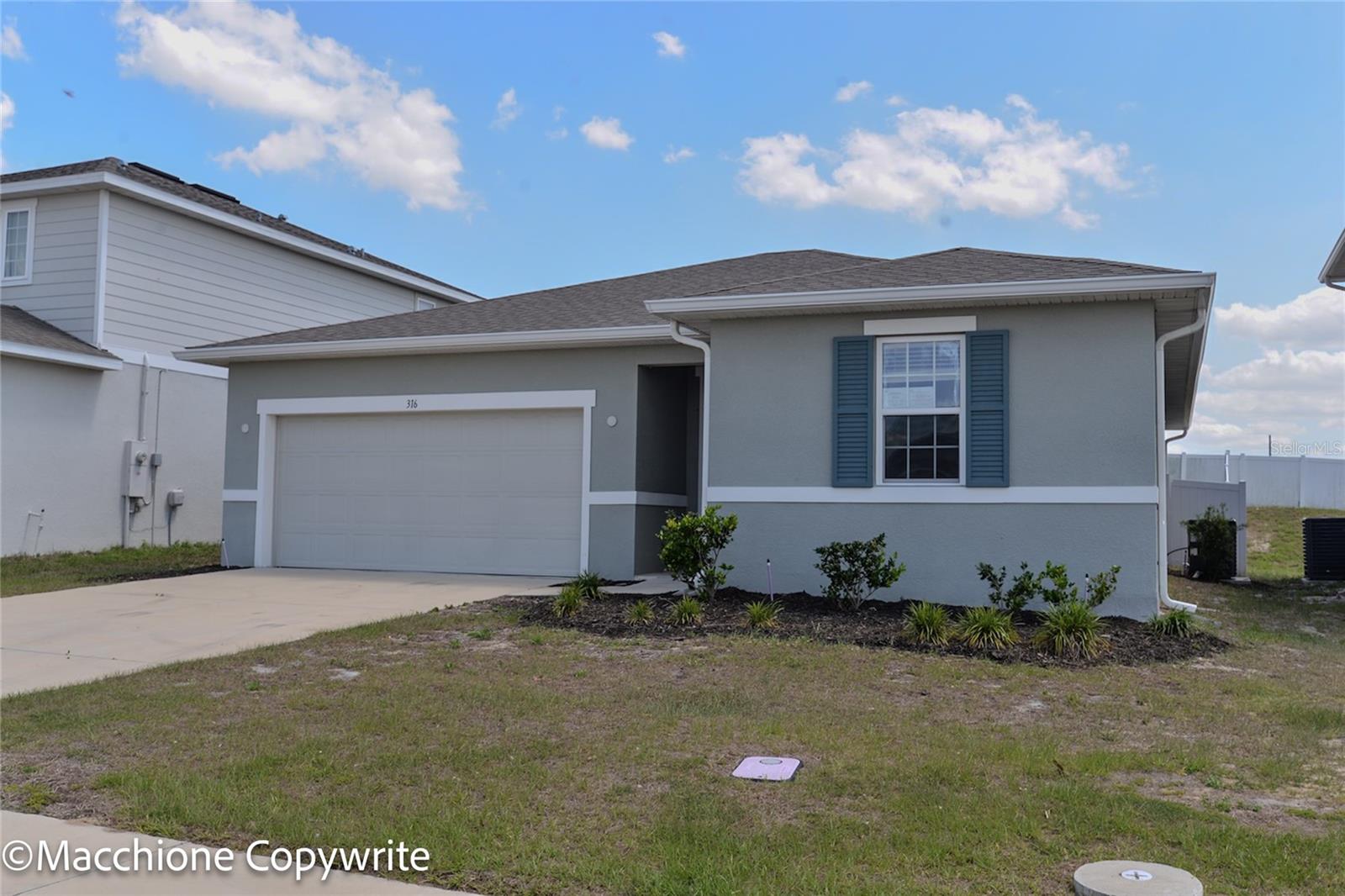 316 Lake Smart Circle, FL