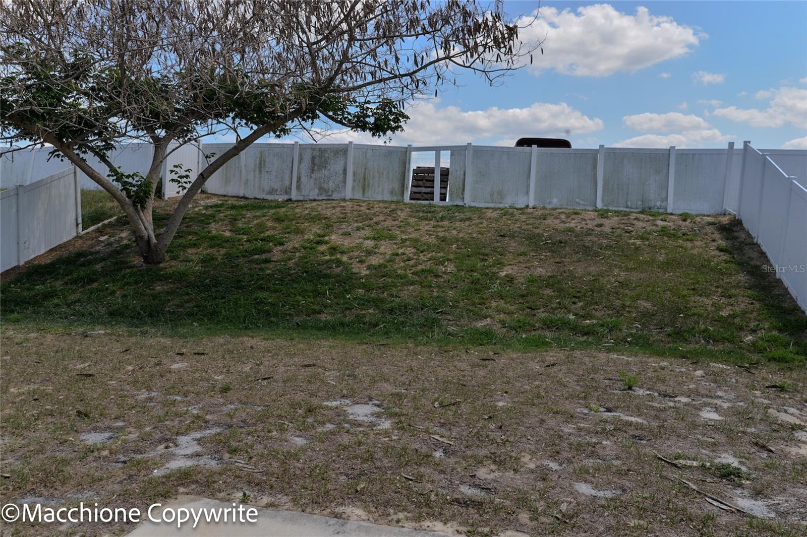316 Lake Smart Circle, FL