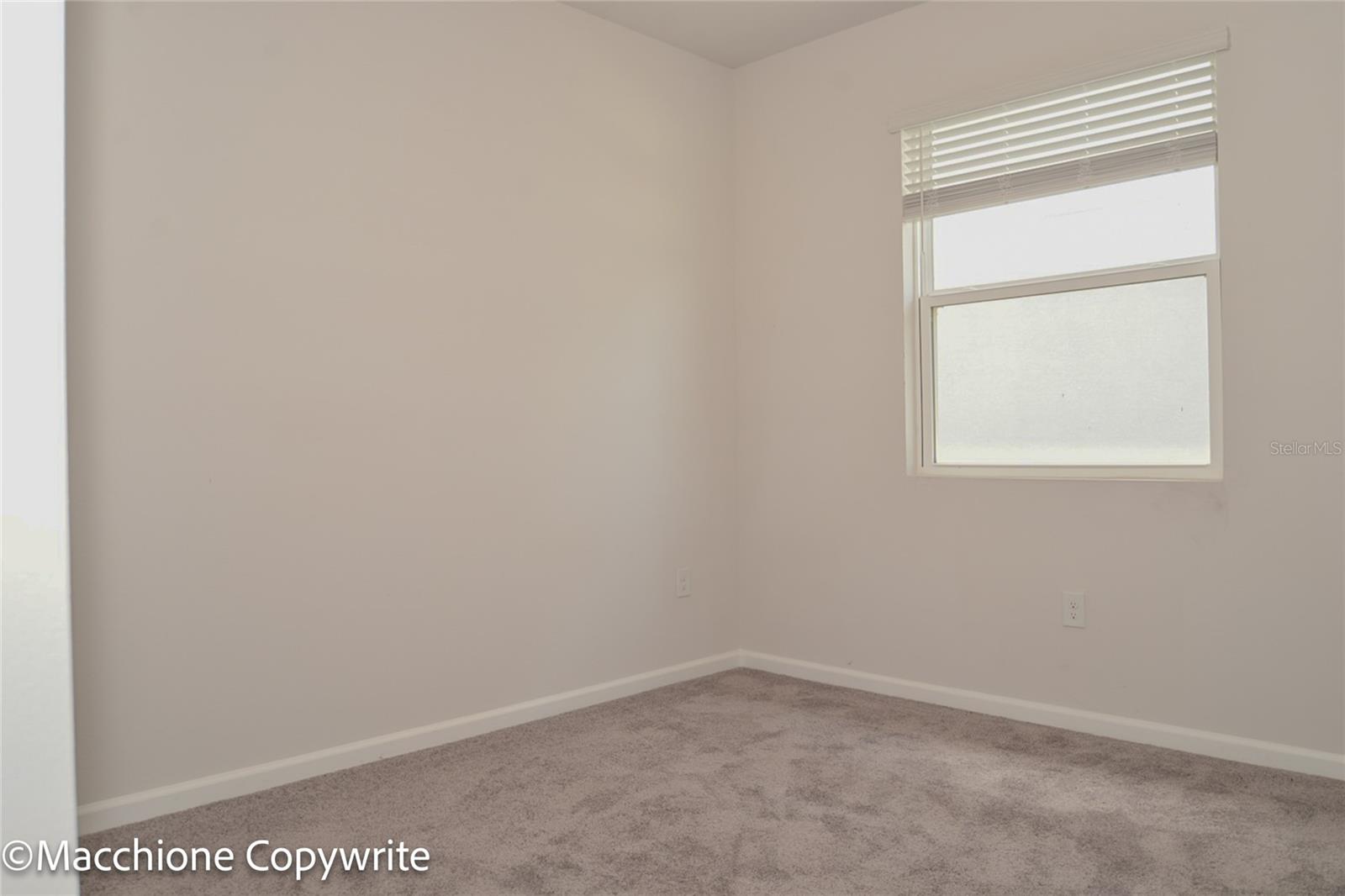 316 Lake Smart Circle, FL
