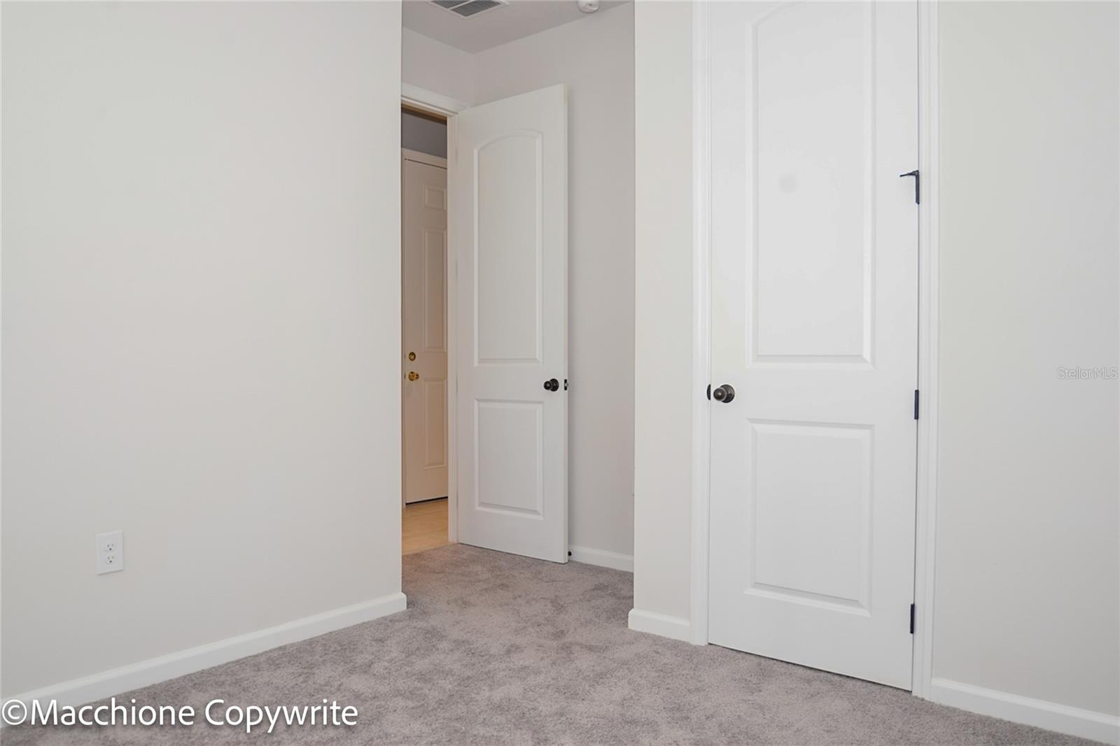 316 Lake Smart Circle, FL