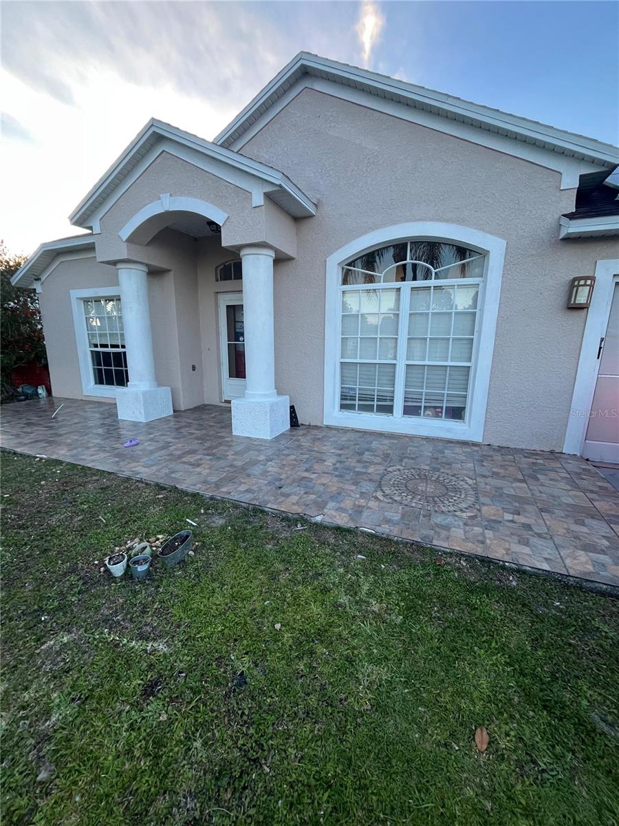 823 Ognon Court, FL