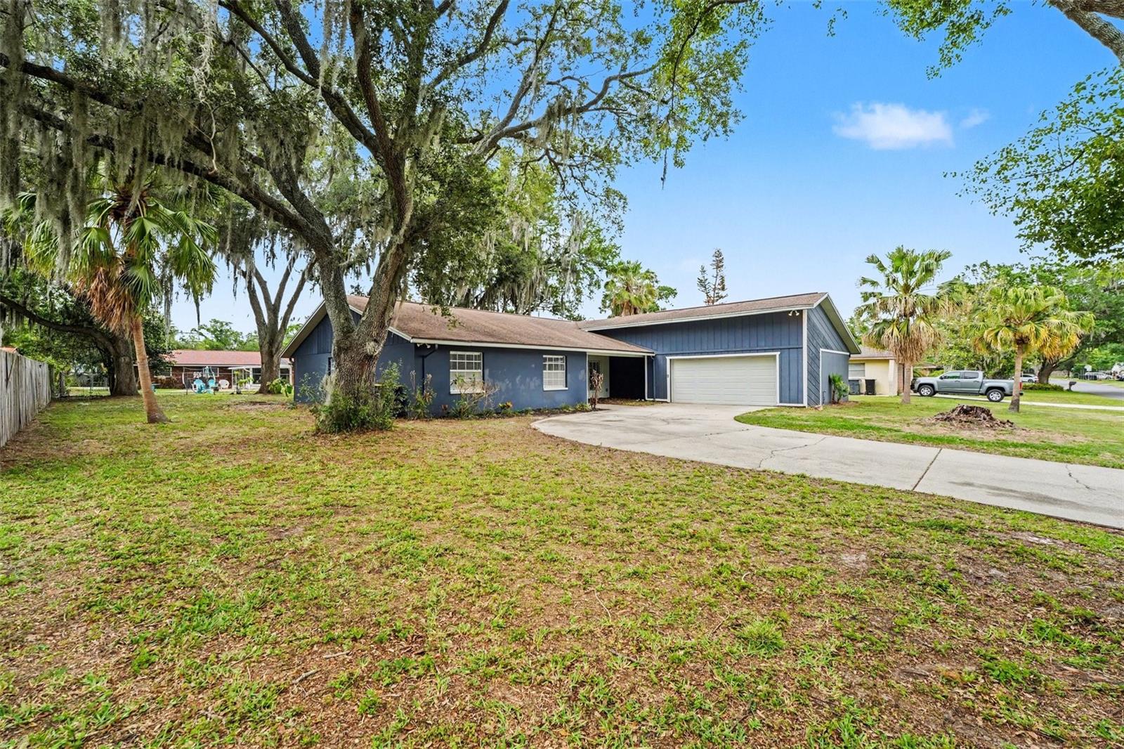 1234 Fairfax, FL