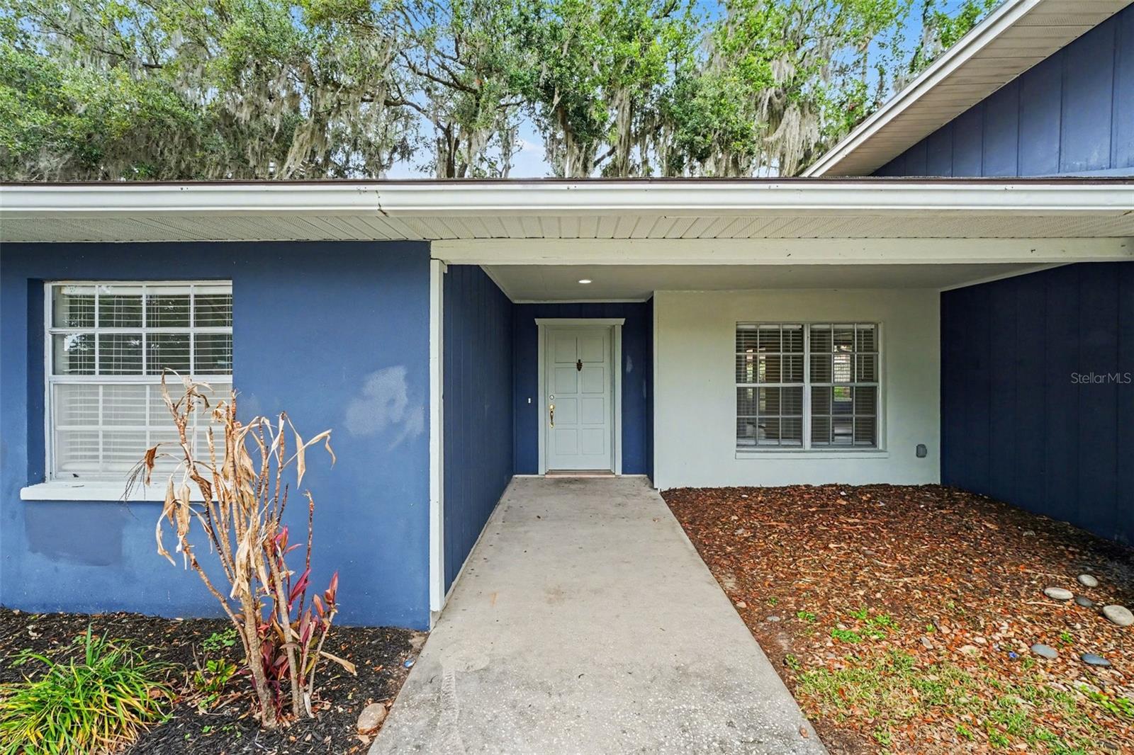 1234 Fairfax, FL