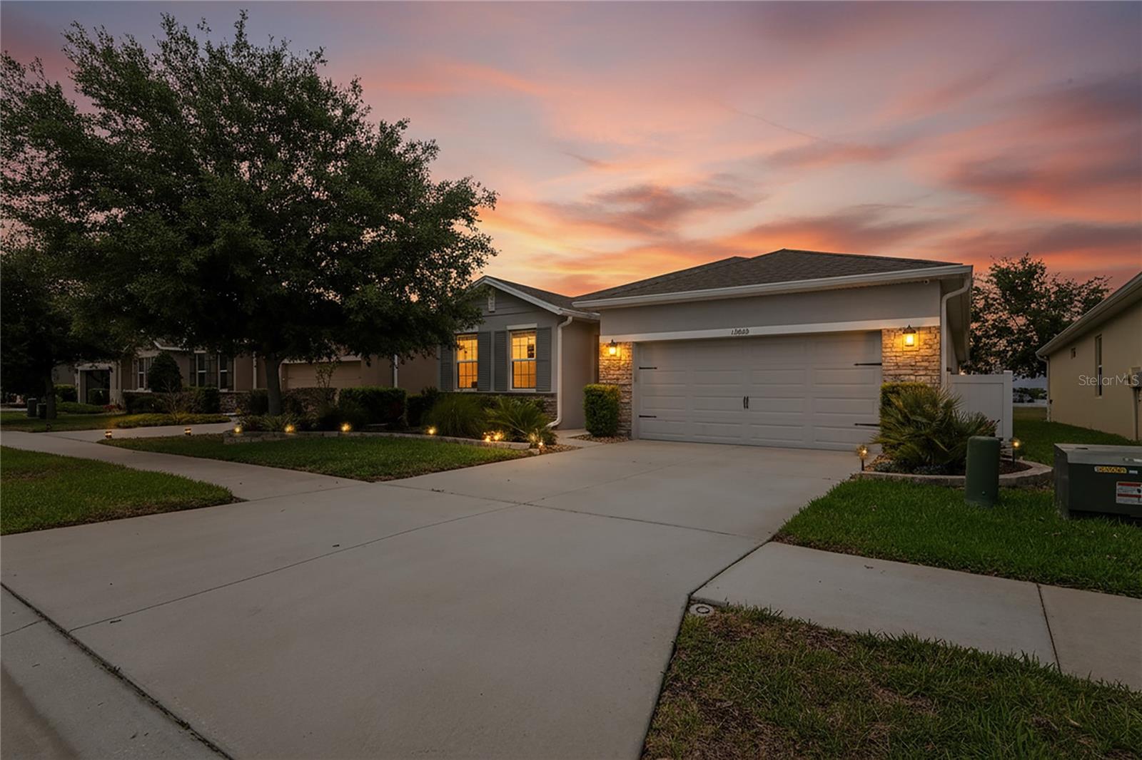 13605 Paddington Way, FL