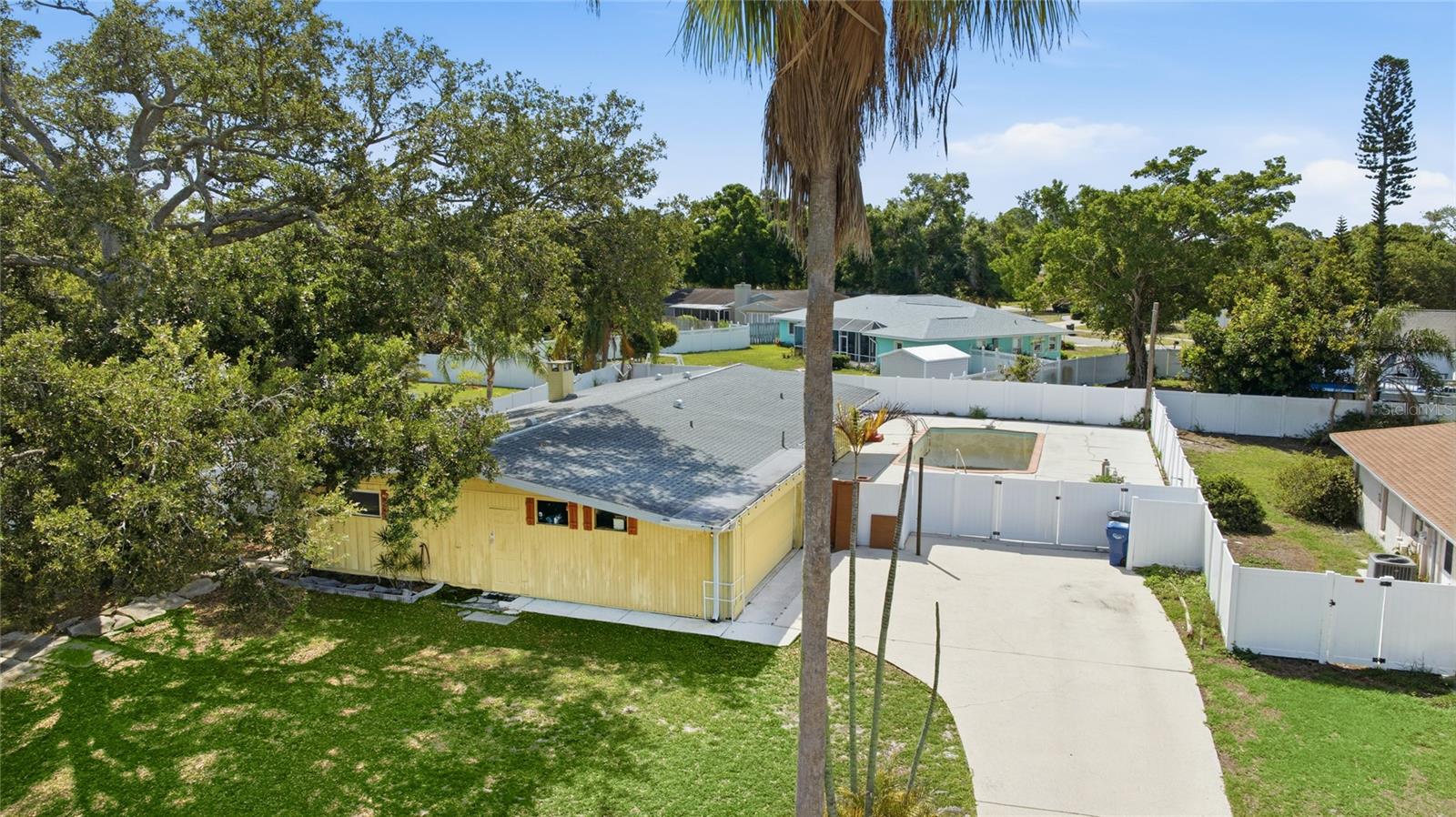 616 Saint Andrews Drive, FL