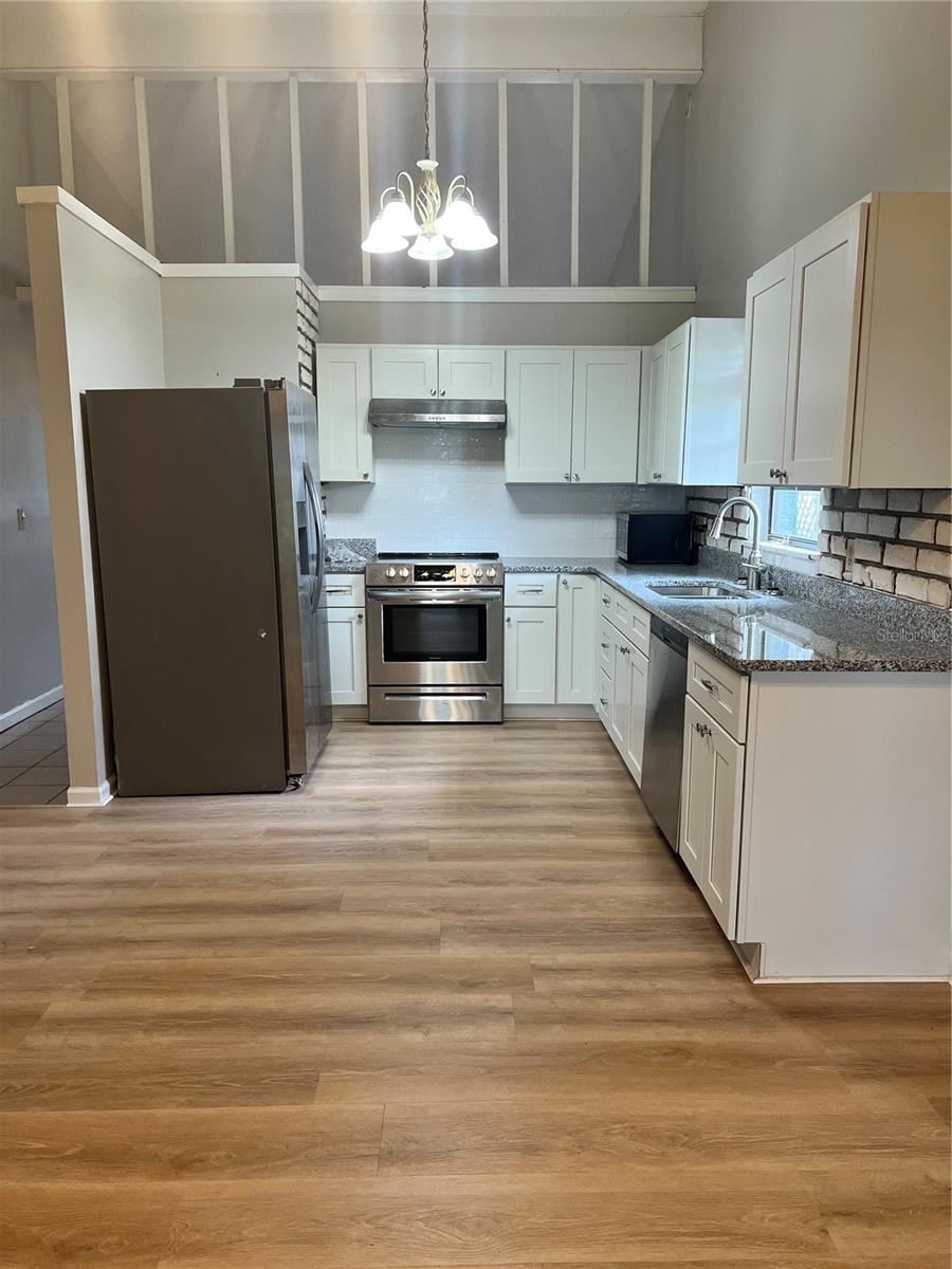 267 Lake Thomas Drive, FL