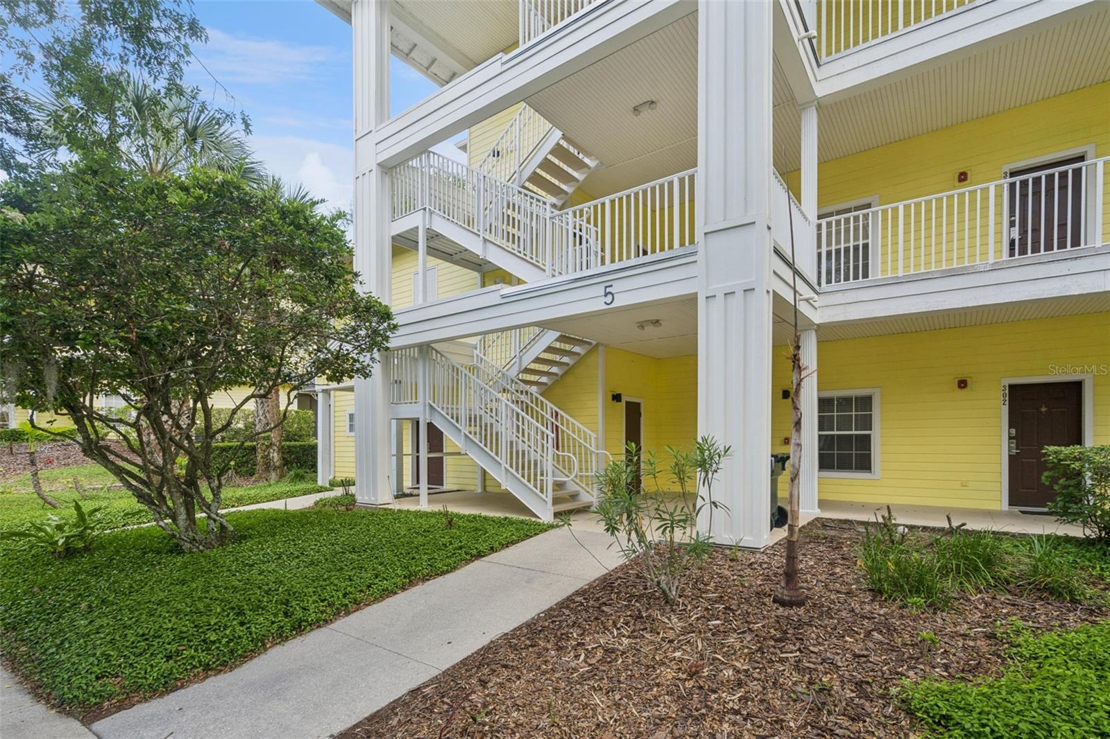 313 Lucaya Loop, FL