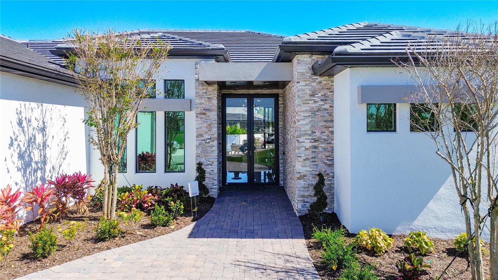 2527 Gleason Parkway, FL