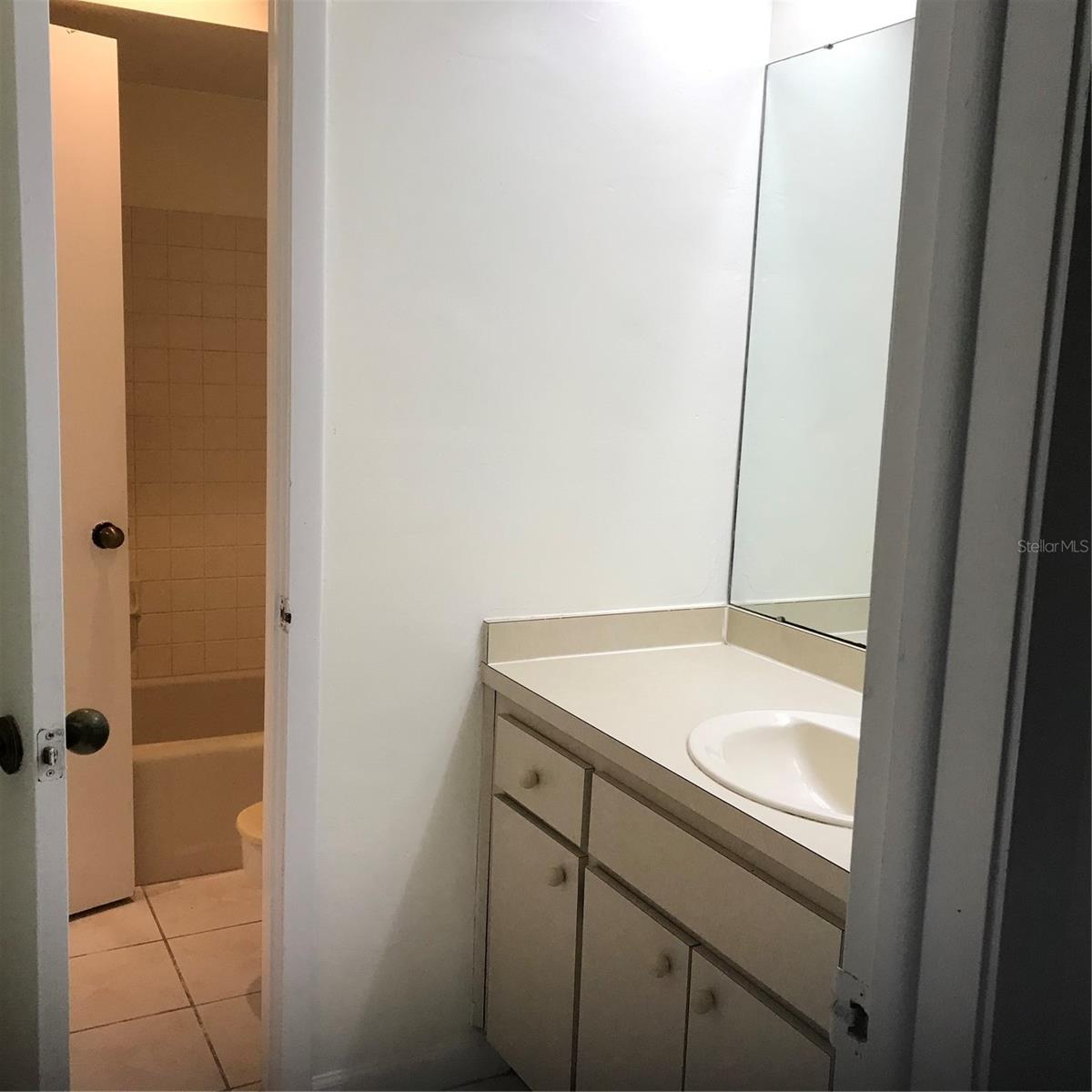 13610 Village Drive, FL