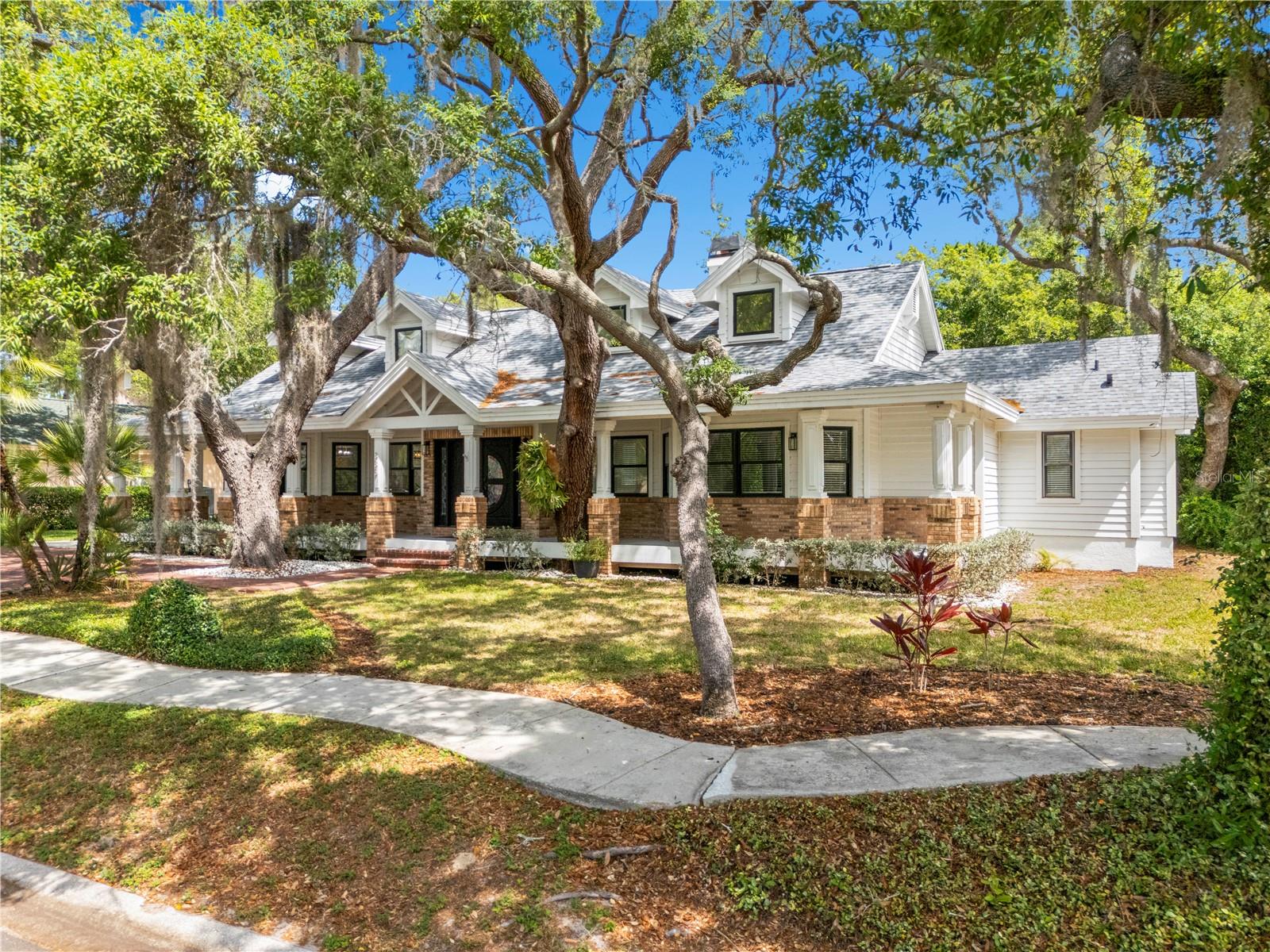 335 Sanctuary Drive, FL
