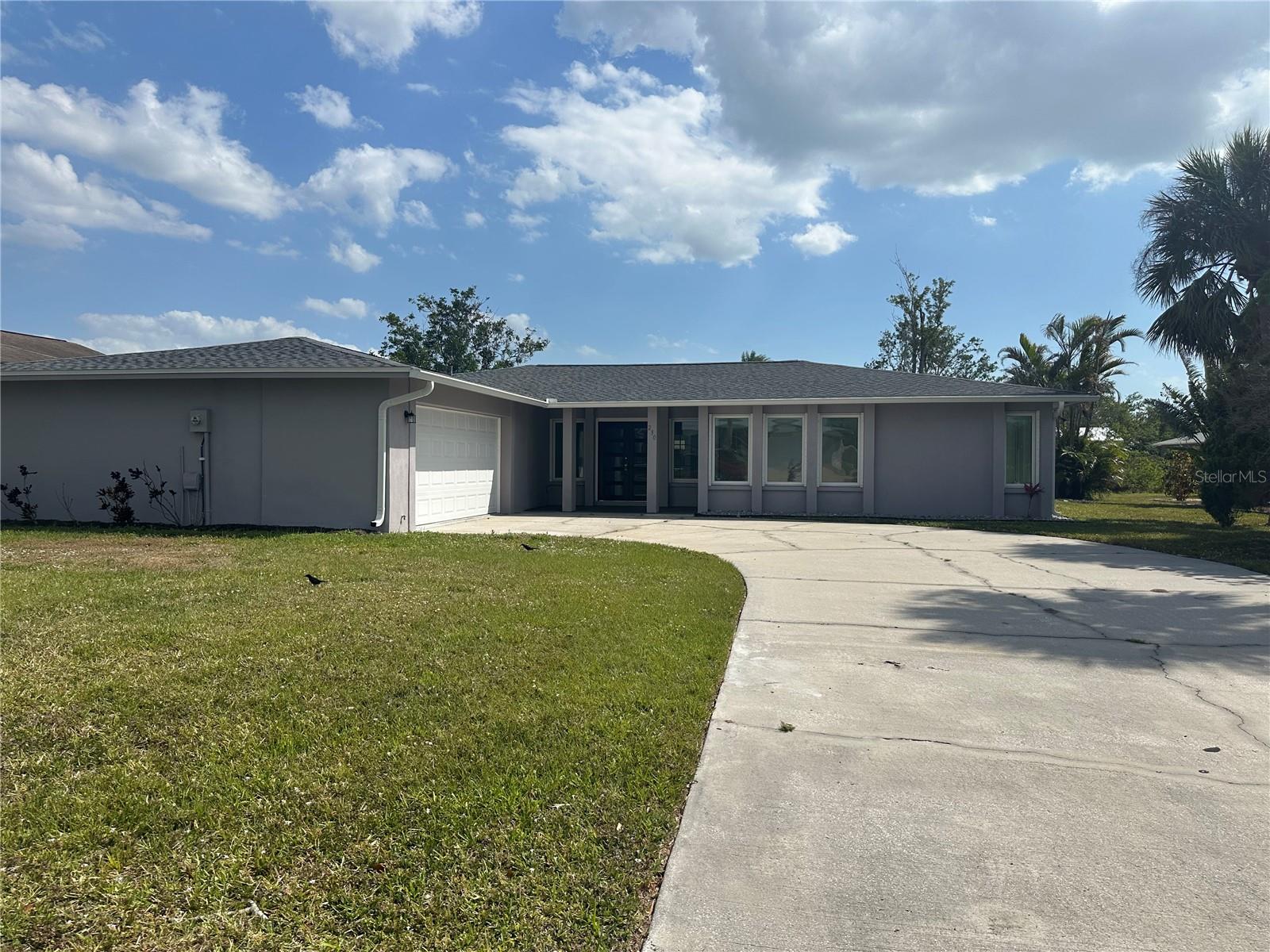 230 Annapolis Lane, FL