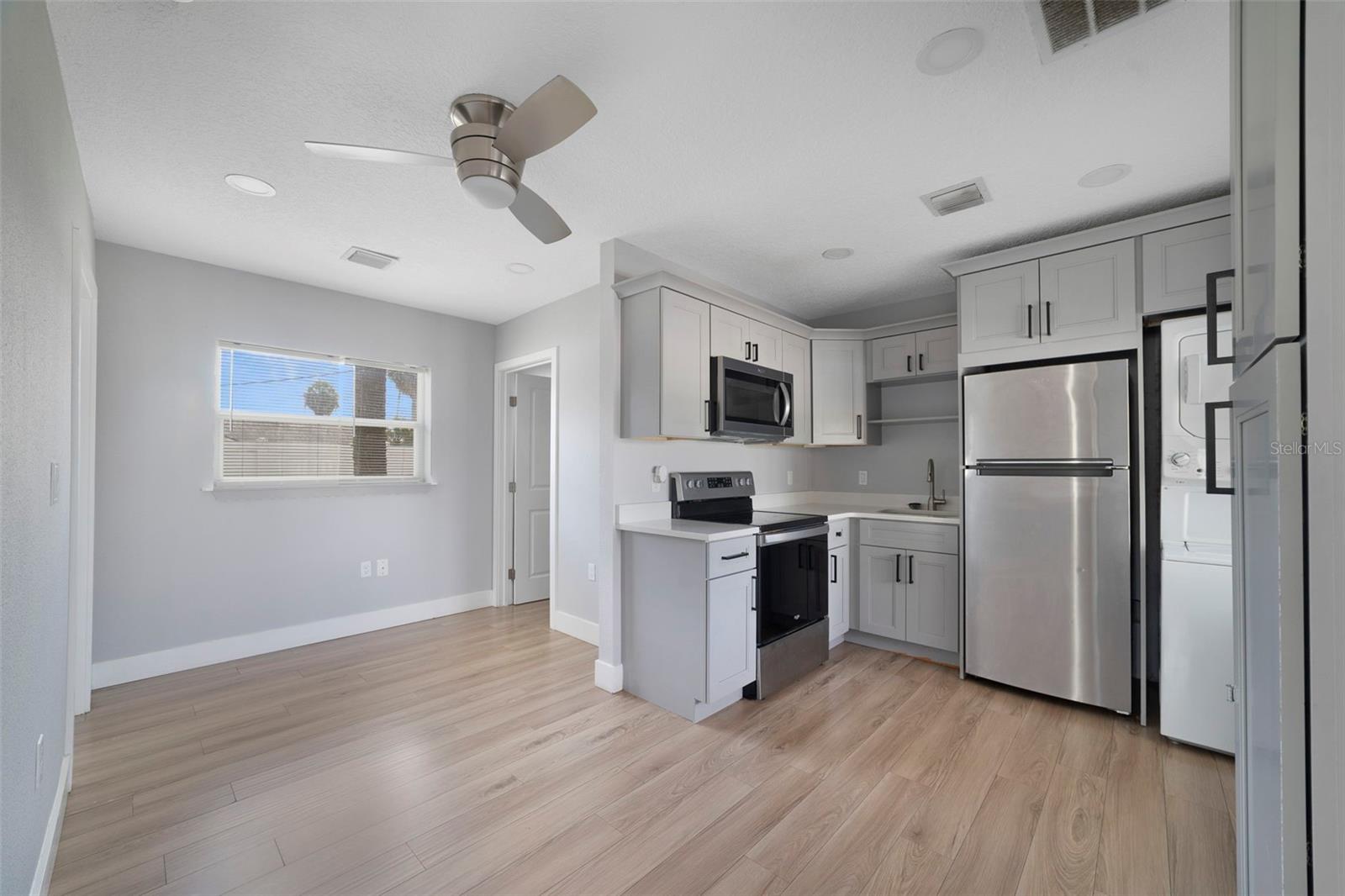 4521 Edgewater Drive, FL