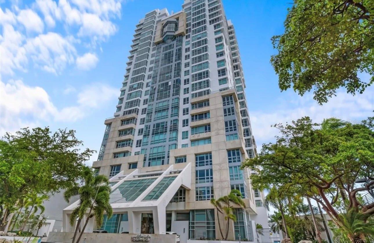 Atlantis Condominium Avenue Constitucion #404, PR