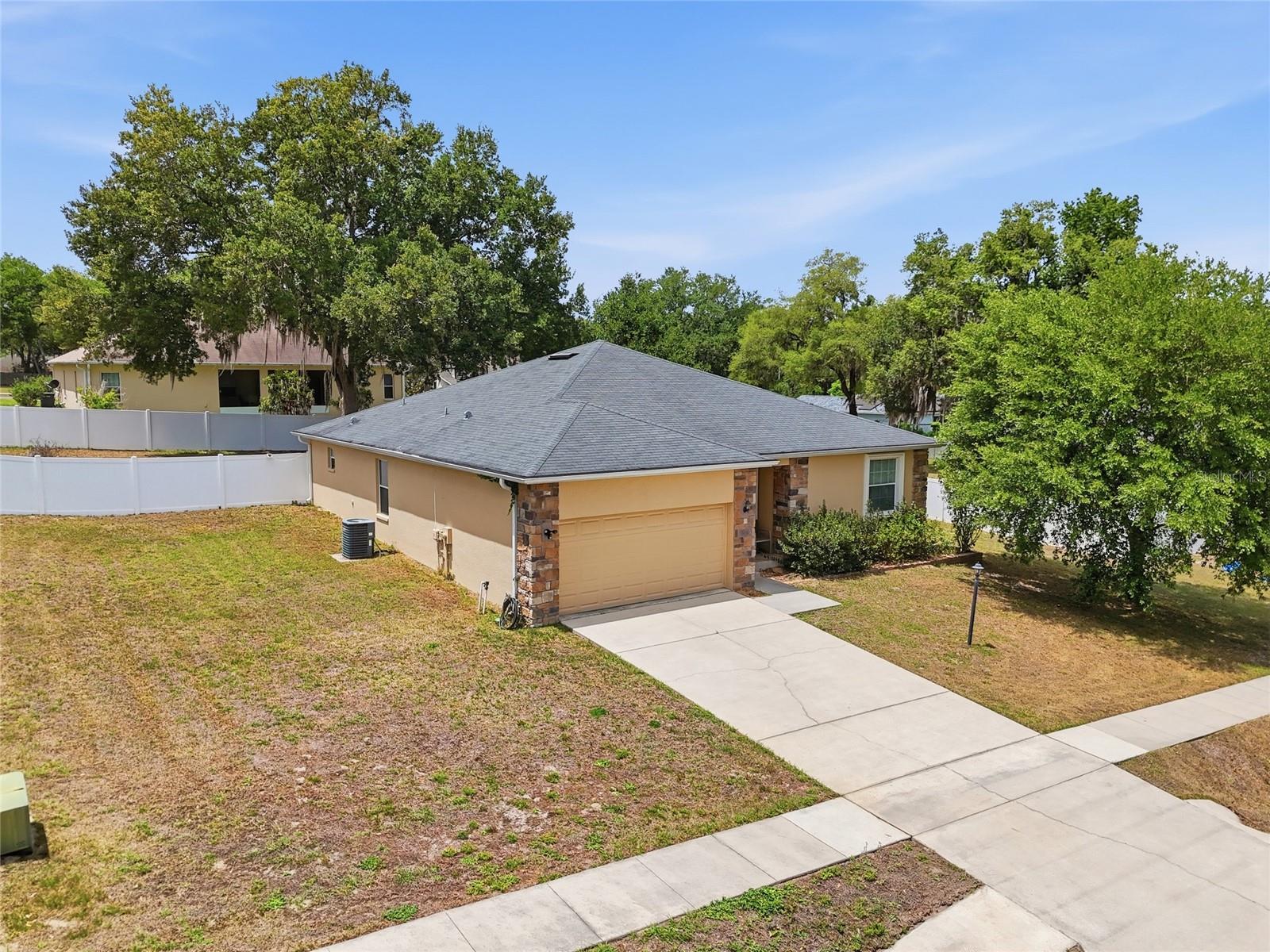 306 Stonepoint Lane, FL
