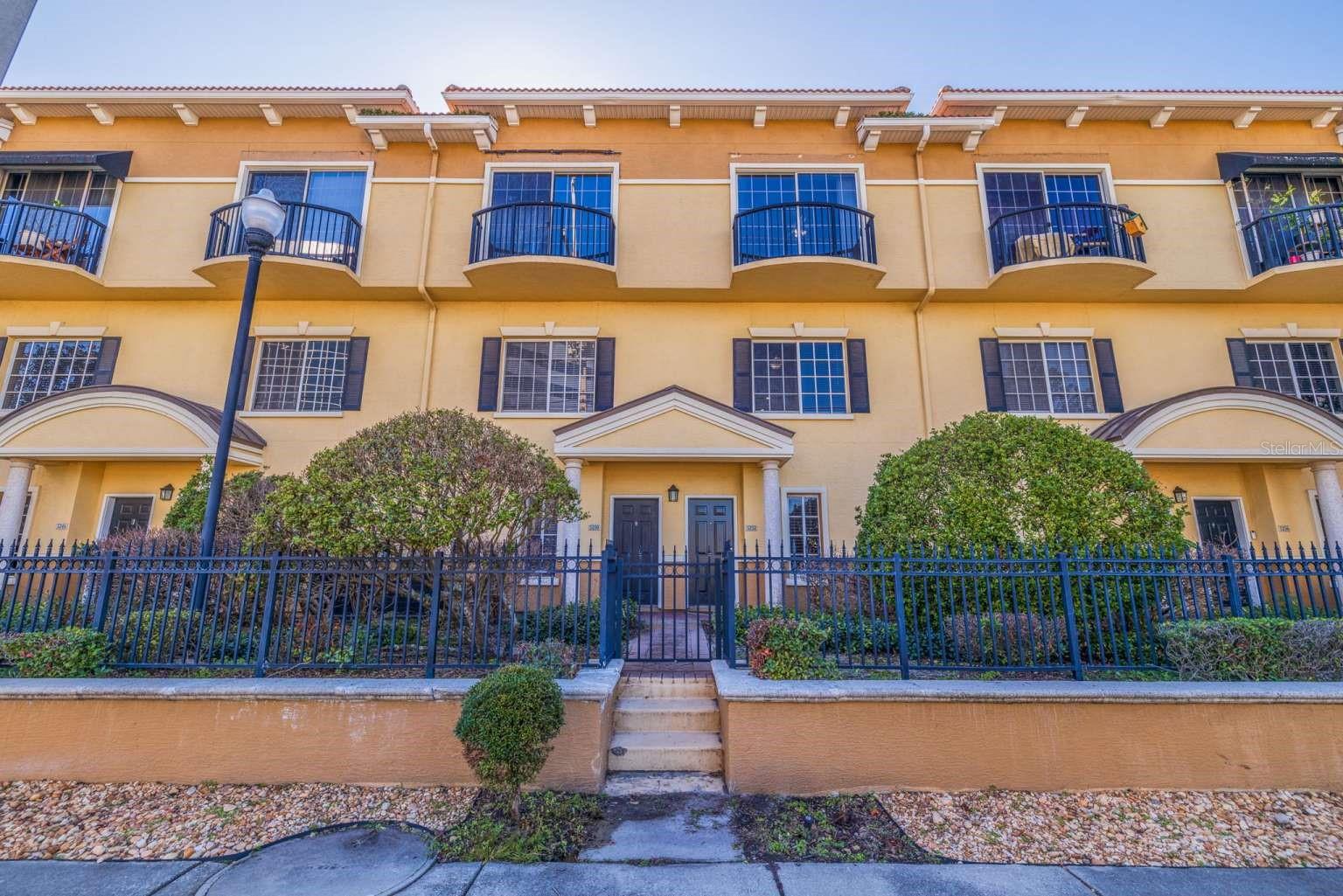 5252 Kennedy Boulevard, FL