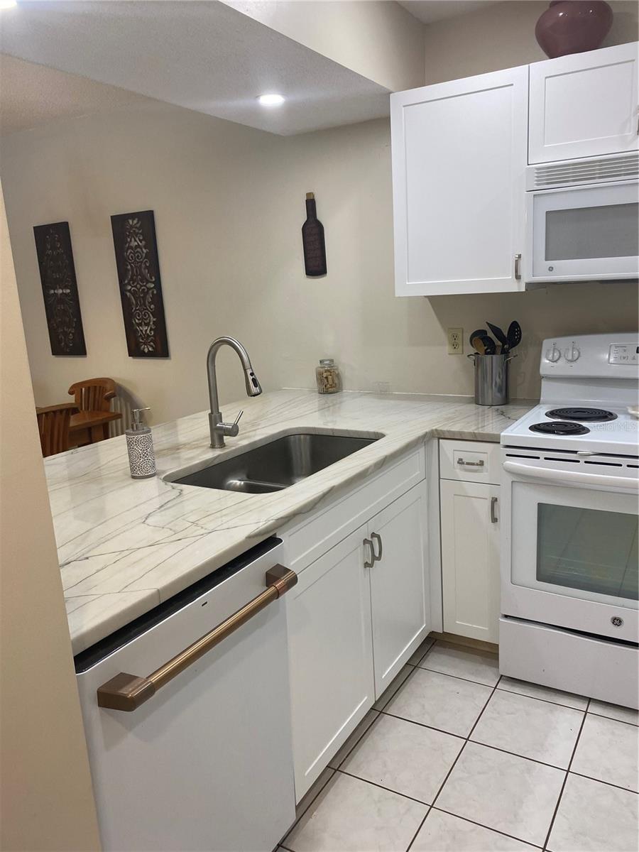 622 Bird Bay Drive, FL