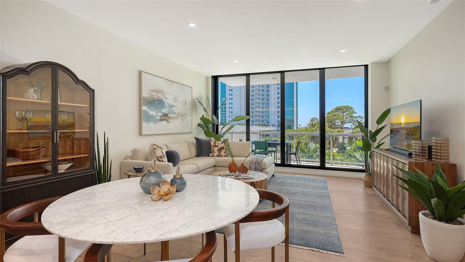 300 Pineapple Avenue, FL