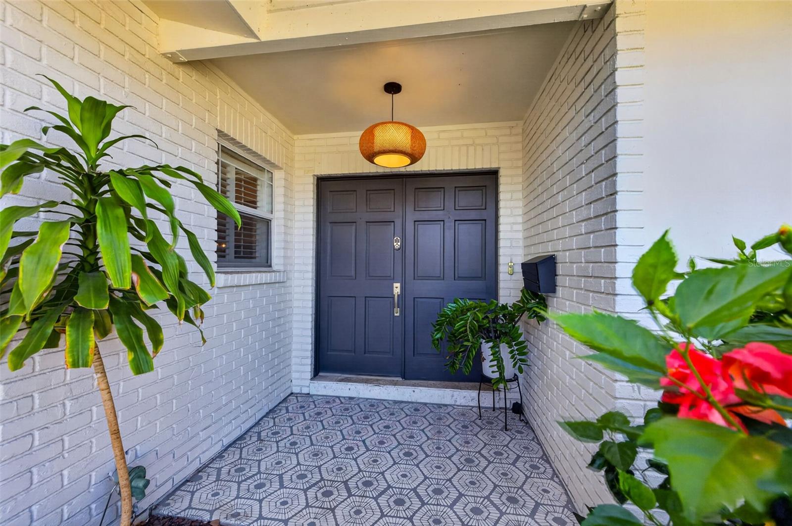 8450 Flagstone Drive, FL