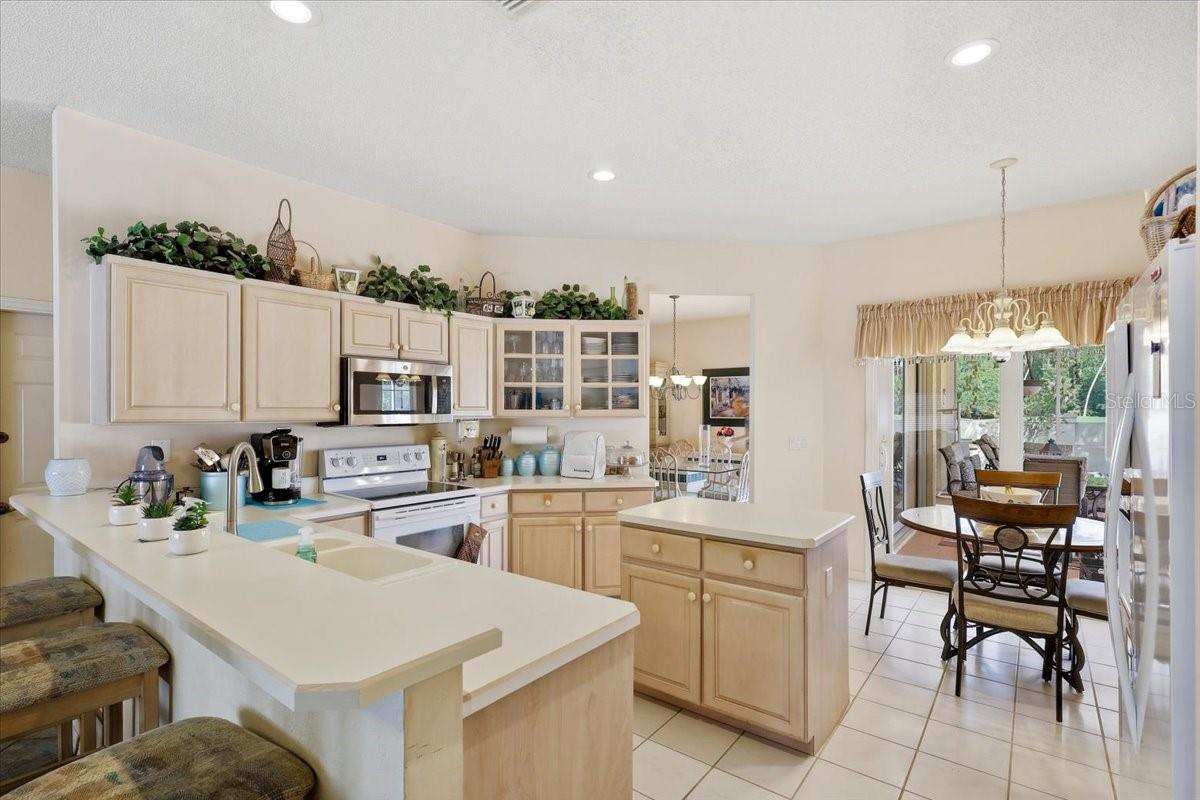 2 Carlson Lane, FL