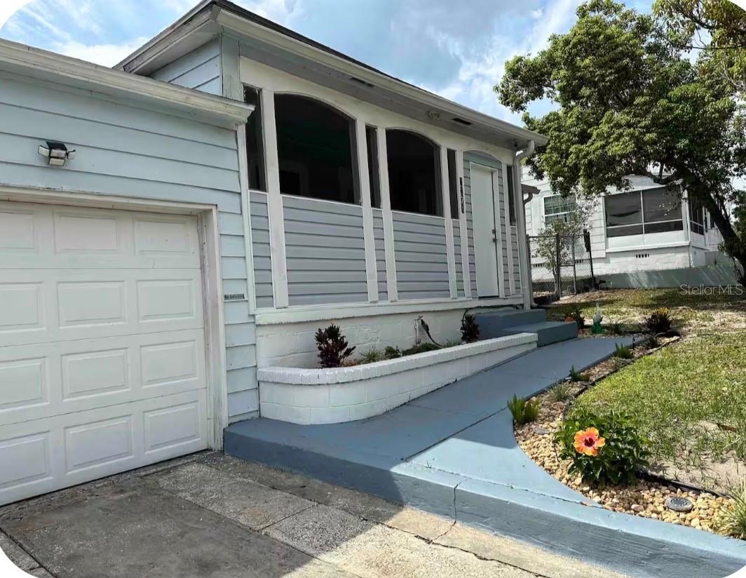 1371 Lakeview Drive, FL