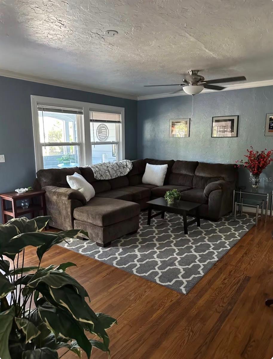 1371 Lakeview Drive, FL